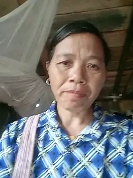 Snapshot of Elfledaa chatting on June 17, 10:06 am Elfledaa online show from June 17, 10:06 am