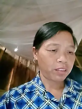 Snapshot of Elfledaa chatting on June 19, 9:46 am Elfledaa online show from June 19, 9:46 am