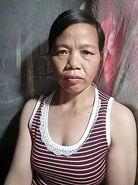 Snapshot of Elfledaa chatting on July 2, 2:45 pm Elfledaa online show from July 2, 2:45 pm
