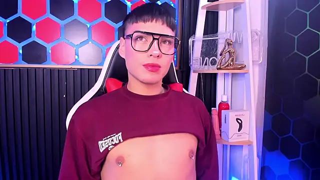 Connor Kings online show from July 3, 8:04 pm
