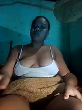 Snapshot of mygatinha69 chatting on June 19, 10:35 pm mygatinha69 online show from June 19, 10:35 pm