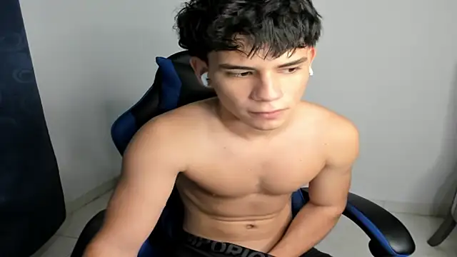 Snapshot of Adrian_hot01 chatting on July 23, 4:10 am Adrian hot01 online show from July 23, 4:10 am