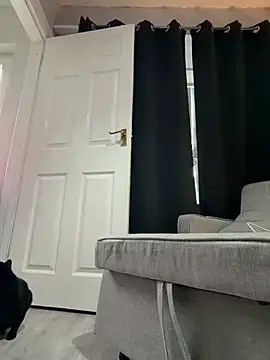 naughtygirl6989 online show from July 5, 7:10 pm