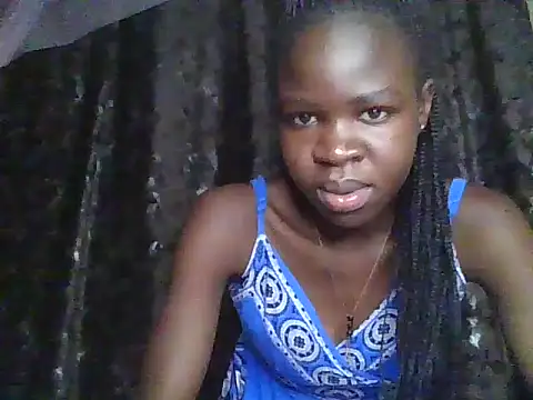 Snapshot of small_diva chatting on June 1, 7:10 am small diva online show from June 1, 7:10 am