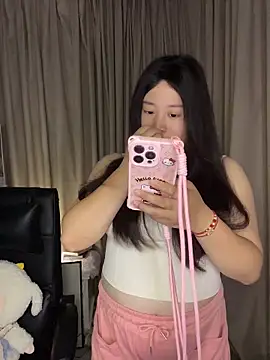 Luckysisi-s online show from May 26, 11:28 am