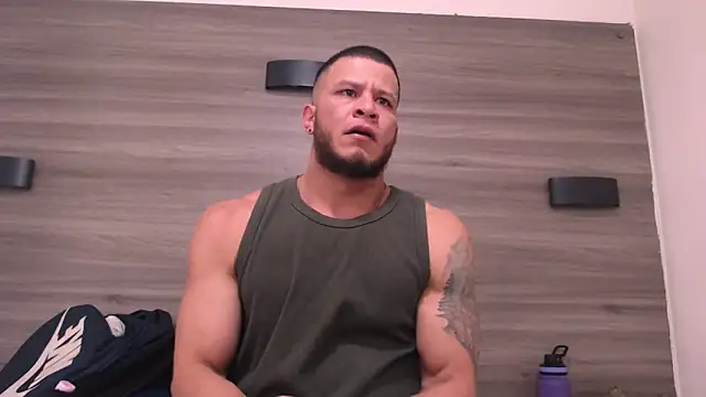Snapshot of Maximiliano_Stronge chatting on June 30, 9:05 pm Maximiliano Stronge online show from June 30, 9:05 pm