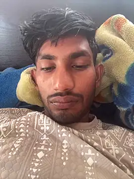 Snapshot of Roshan_78_R chatting on May 29, 6:11 am Roshan 78 R online show from May 29, 6:11 am