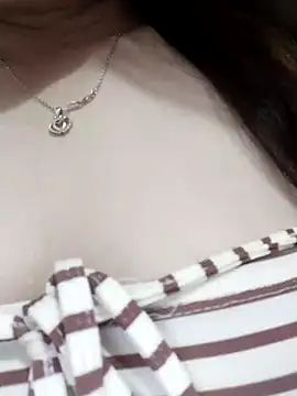 YoenLyy online show from June 3, 2:36 am