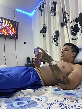 Snapshot of jhuan99 chatting on July 2, 4:29 am jhuan99 online show from July 2, 4:29 am
