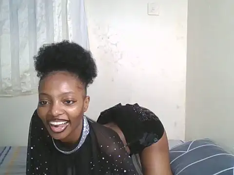 Snapshot of CUTE-MESSY chatting on June 19, 6:07 am CUTE-MESSY online show from June 19, 6:07 am