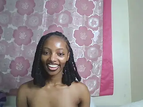 Snapshot of CUTE-MESSY chatting on July 18, 5:00 am CUTE-MESSY online show from July 18, 5:00 am