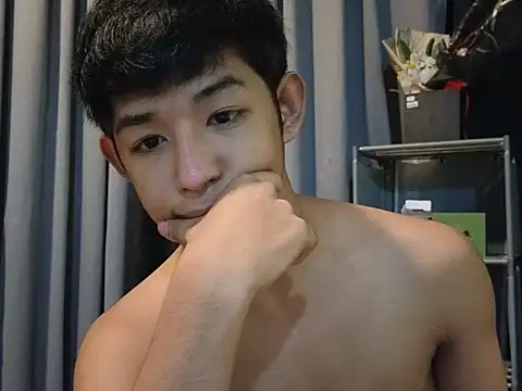 asiancuteguyyyy online show from May 24, 1:16 pm