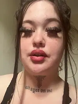 6foot3Woman online show from June 4, 8:31 am