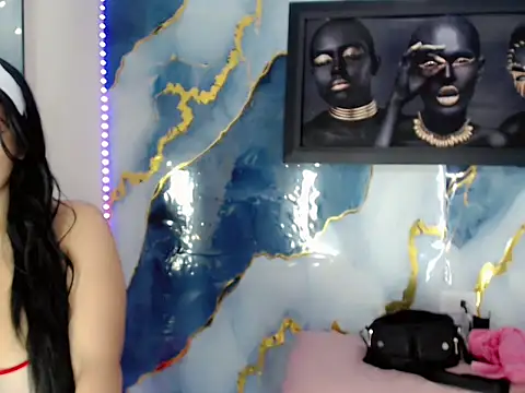 Yasmine Tapias online show from June 8, 9:26 pm