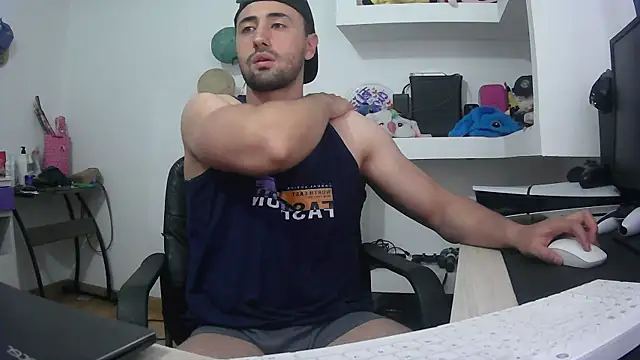 Moscow2720 online show from June 1, 9:27 pm