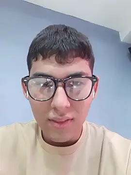 Snapshot of Mario_Solano chatting on June 2, 8:11 pm Mario Solano online show from June 2, 8:11 pm