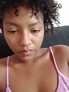 Snapshot of curls_stars chatting on May 25, 1:39 pm curls stars online show from May 25, 1:39 pm