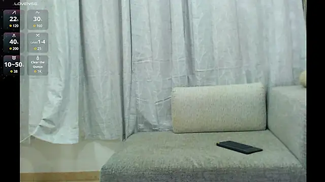 PreettyMiaa online show from June 5, 6:46 pm