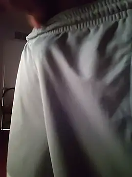 Snapshot of 007n889 chatting on June 17, 8:50 am 007n889 online show from June 17, 8:50 am
