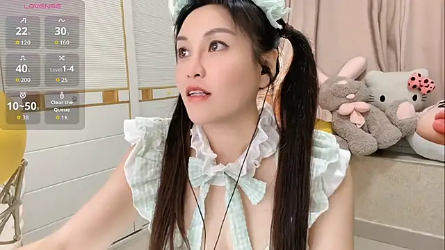 Snapshot of LisaQQQ chatting on June 3, 12:30 pm LisaQQQ online show from June 3, 12:30 pm