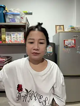 Snapshot of LINDA_HD chatting on July 4, 2:01 pm LINDA HD online show from July 4, 2:01 pm