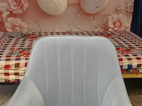 Snapshot of your-ishika chatting on July 11, 12:46 am your-ishika online show from July 11, 12:46 am