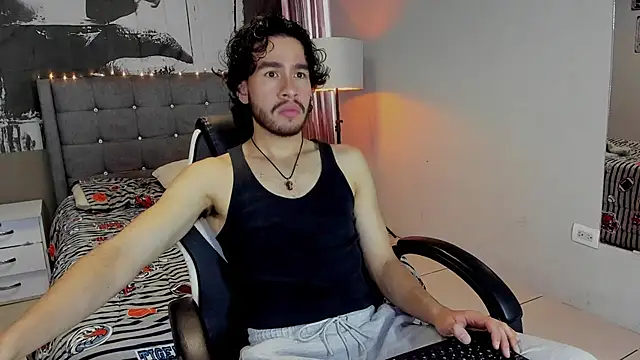 theo riviera online show from June 16, 1:47 pm