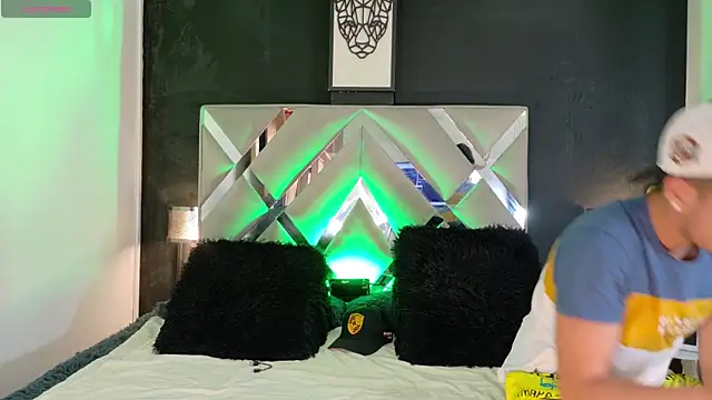 Alex-Rodriguezz online show from June 26, 7:40 pm