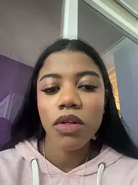 Ariana roxe  online show from June 20, 3:09 am