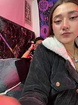 Yizz 20 online show from July 11, 6:05 am
