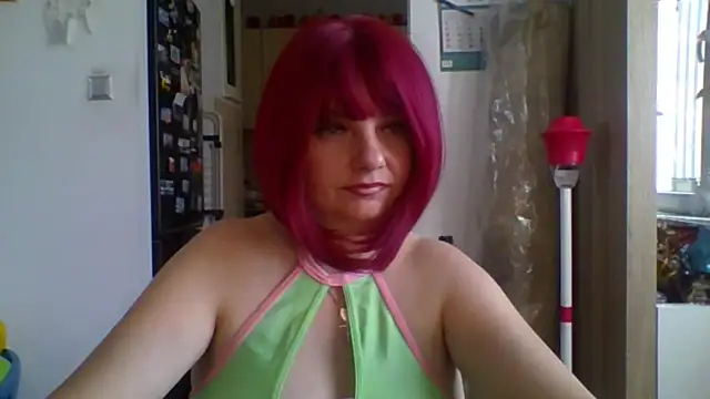 Snapshot of MeganFlirt chatting on July 22, 9:23 am MeganFlirt online show from July 22, 9:23 am