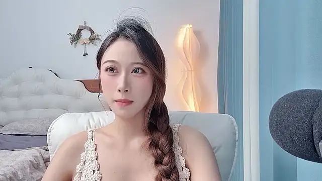 Snapshot of Annabb521 chatting on June 18, 10:52 am Annabb521 online show from June 18, 10:52 am