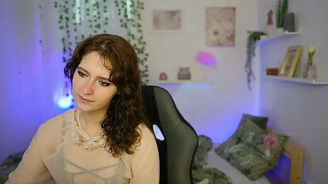 Emily Paris online show from June 5, 1:39 pm