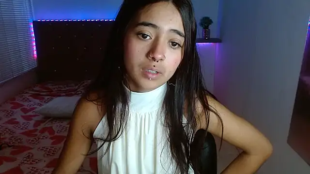 Snapshot of sofiacumgil chatting on July 14, 2:56 pm sofiacumgil online show from July 14, 2:56 pm