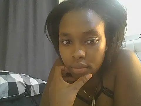 sexylittleprincess1 online show from May 26, 8:27 pm
