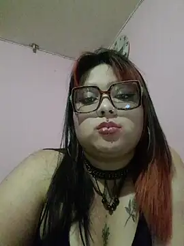 curvy latina online show from July 19, 4:38 am