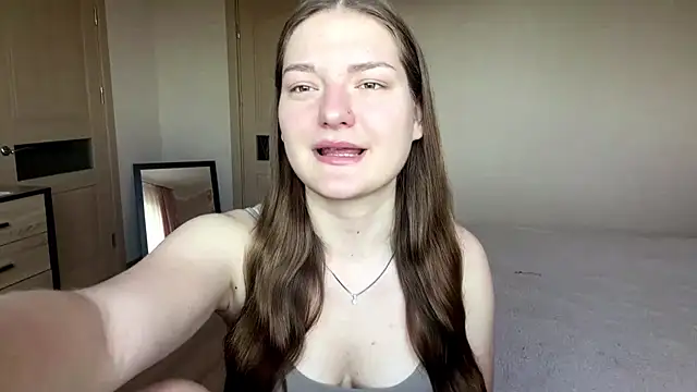 lizzzanatooo online show from June 2, 7:43 am