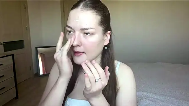 lizzzanatooo online show from June 5, 7:47 am
