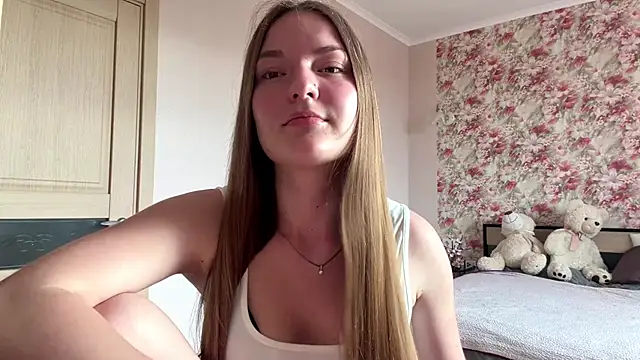 lizzzanatooo online show from June 14, 3:36 pm