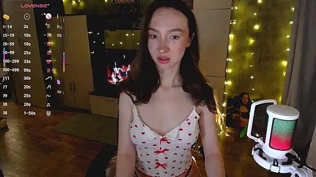 Snapshot of Maryana_Ro chatting on November 12, 4:51 pm Maryana Ro online show from November 12, 4:51 pm