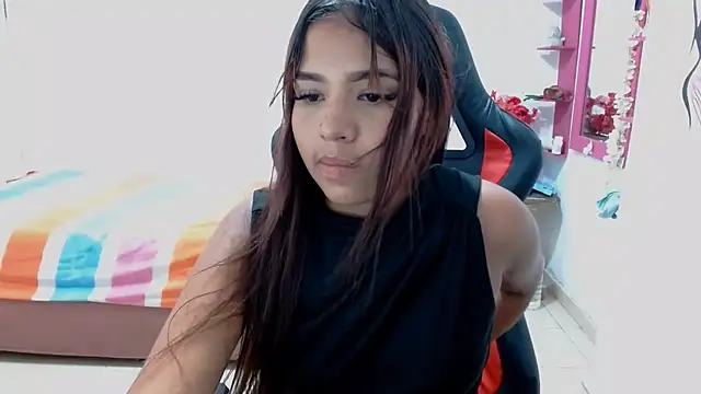 Snapshot of Alanna_lan1501 chatting on July 14, 8:03 pm Alanna lan1501 online show from July 14, 8:03 pm