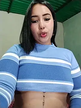 Snapshot of shantall_cute chatting on May 30, 8:33 am shantall cute online show from May 30, 8:33 am