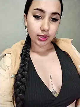 shantall cute online show from June 7, 3:10 am