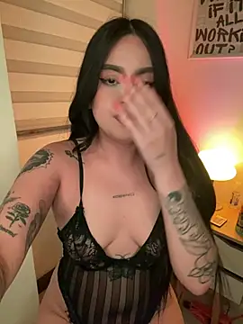 Snapshot of April_sutra chatting on July 31, 4:12 am April sutra online show from July 31, 4:12 am