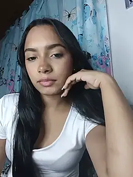 xcleila online show from July 11, 5:10 am