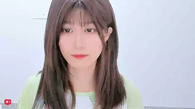 Snapshot of Sunflower_cute11 chatting on June 3, 2:03 am Sunflower cute11 online show from June 3, 2:03 am