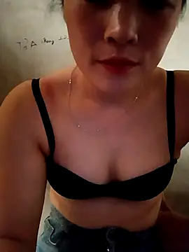 Snapshot of Fjnzjk chatting on June 25, 5:12 am Fjnzjk online show from June 25, 5:12 am