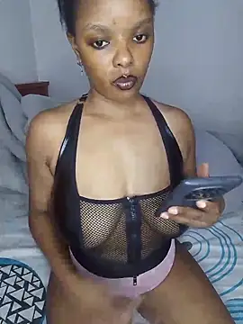 creamiequeen online show from June 1, 8:32 pm