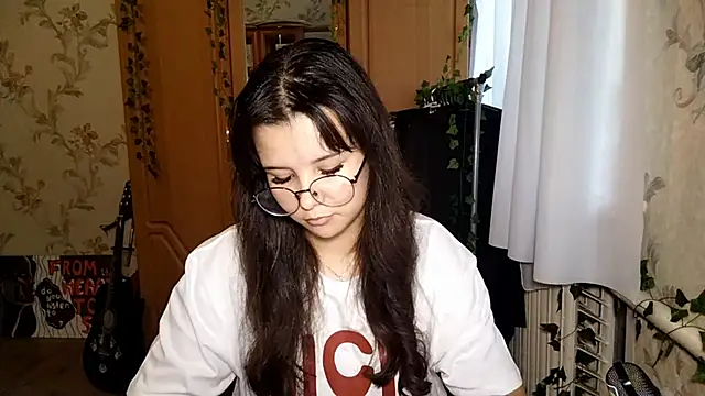 Adilily online show from June 4, 1:17 pm
