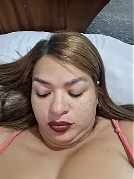 leonorq online show from June 4, 7:09 pm